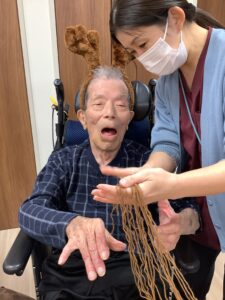 クリスマス会2025　～大抽選会！お菓子orハグ(笑)をプレゼント！！～