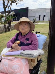 桜と馬を見ながら・・・花見2026　in JRA宮崎育成牧場③